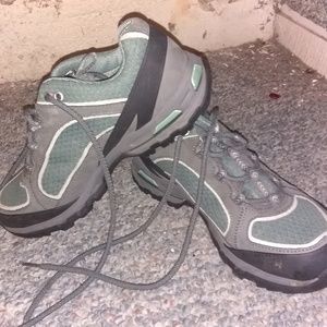 LL BEAN WOMENS HIKERS SHOES